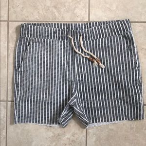 Seersucker island shorts